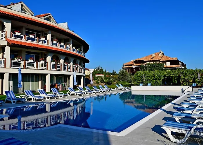 Apolonia Apartments