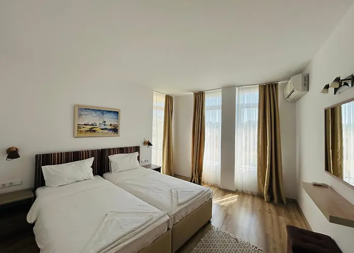 Apolonia Apartments