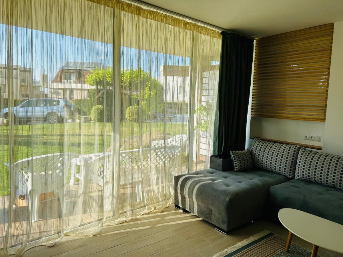 Apolonia Apartament *